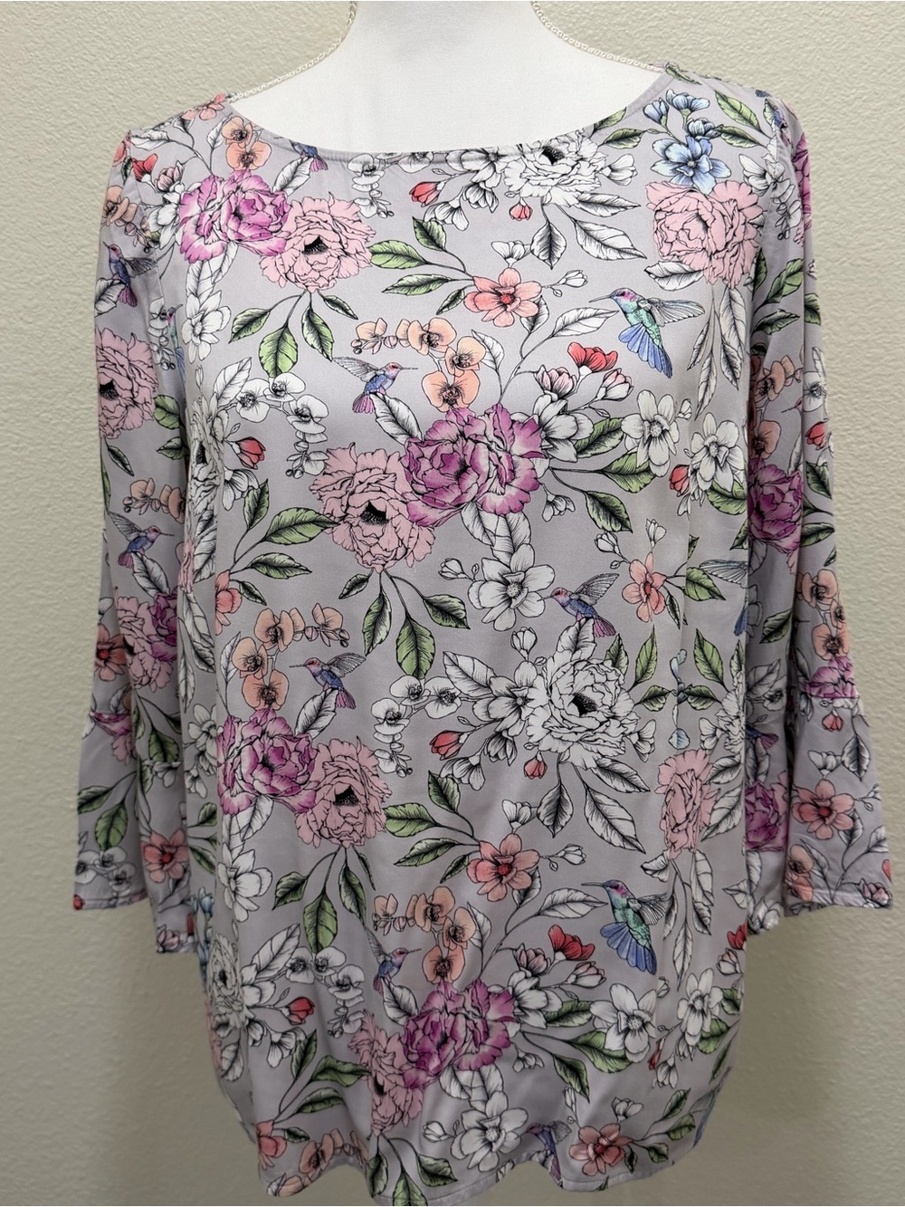 J Jill gray floral print blouse, 3/4 length bell sleeves, small petite
